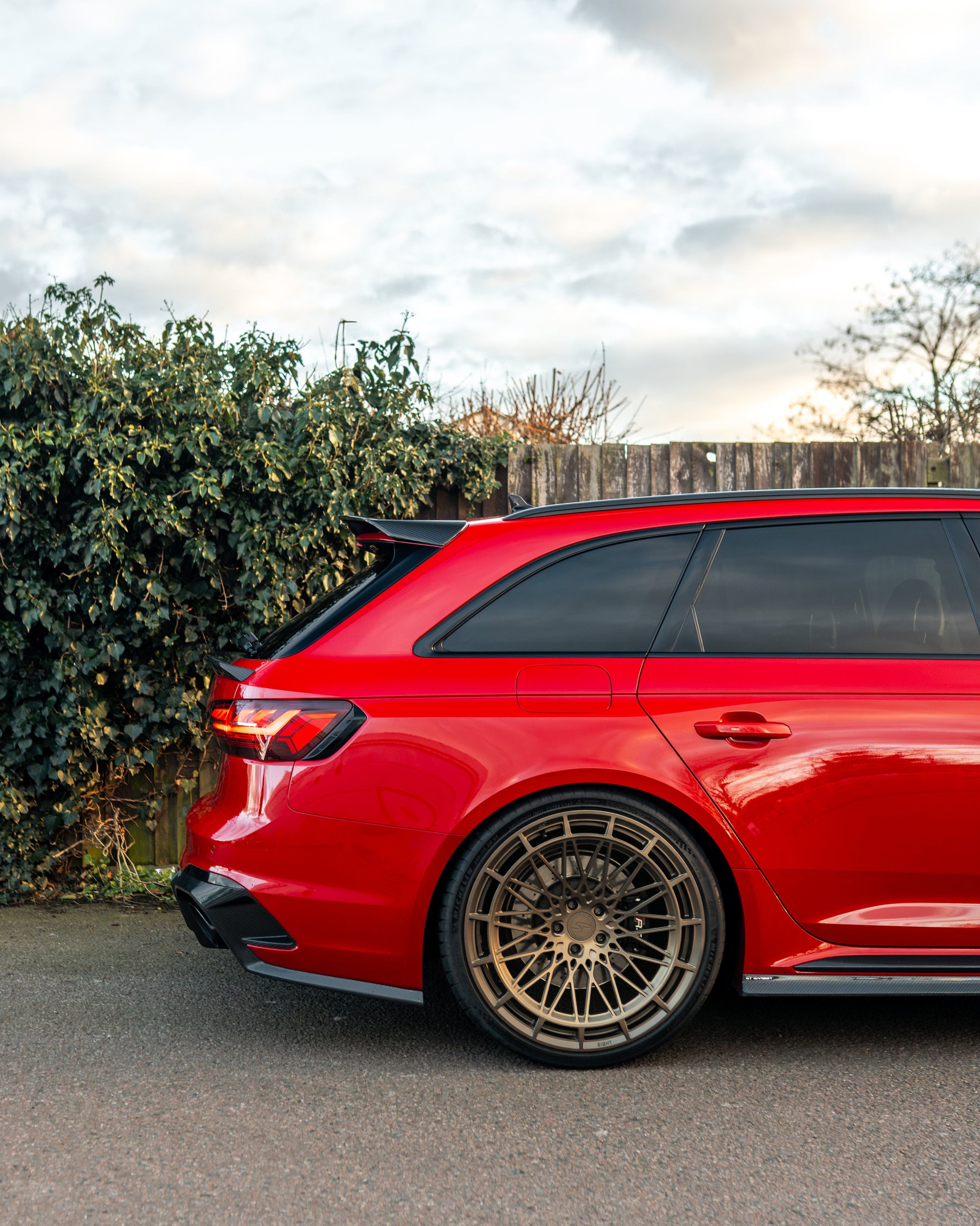 AUDI RS4 B9.5 CARBON FIBRE KIT - CT DESIGN-Kit-CT CARBON-CT Carbon - High-quality carbon fiber and gloss black aerodynamic parts for premium sports and luxury vehicles.