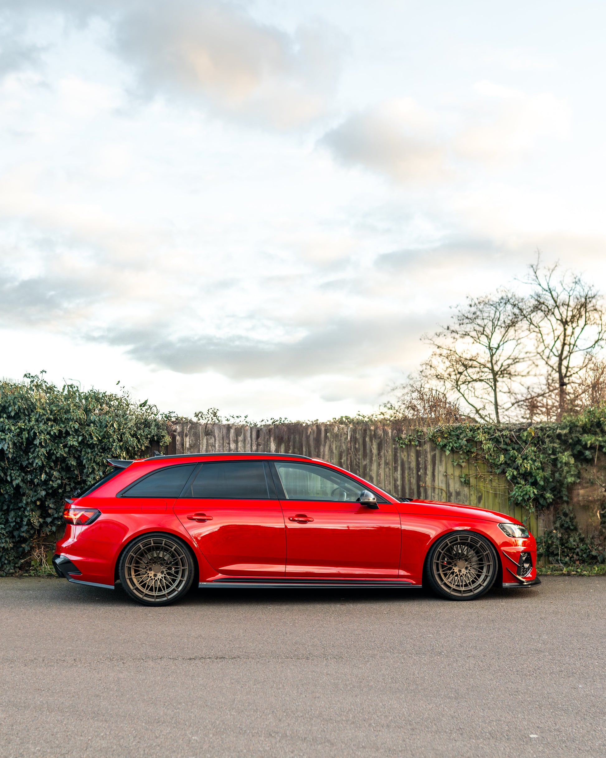 AUDI RS4 B9.5 CARBON FIBRE KIT - CT DESIGN-Kit-CT CARBON-CT Carbon - High-quality carbon fiber and gloss black aerodynamic parts for premium sports and luxury vehicles.