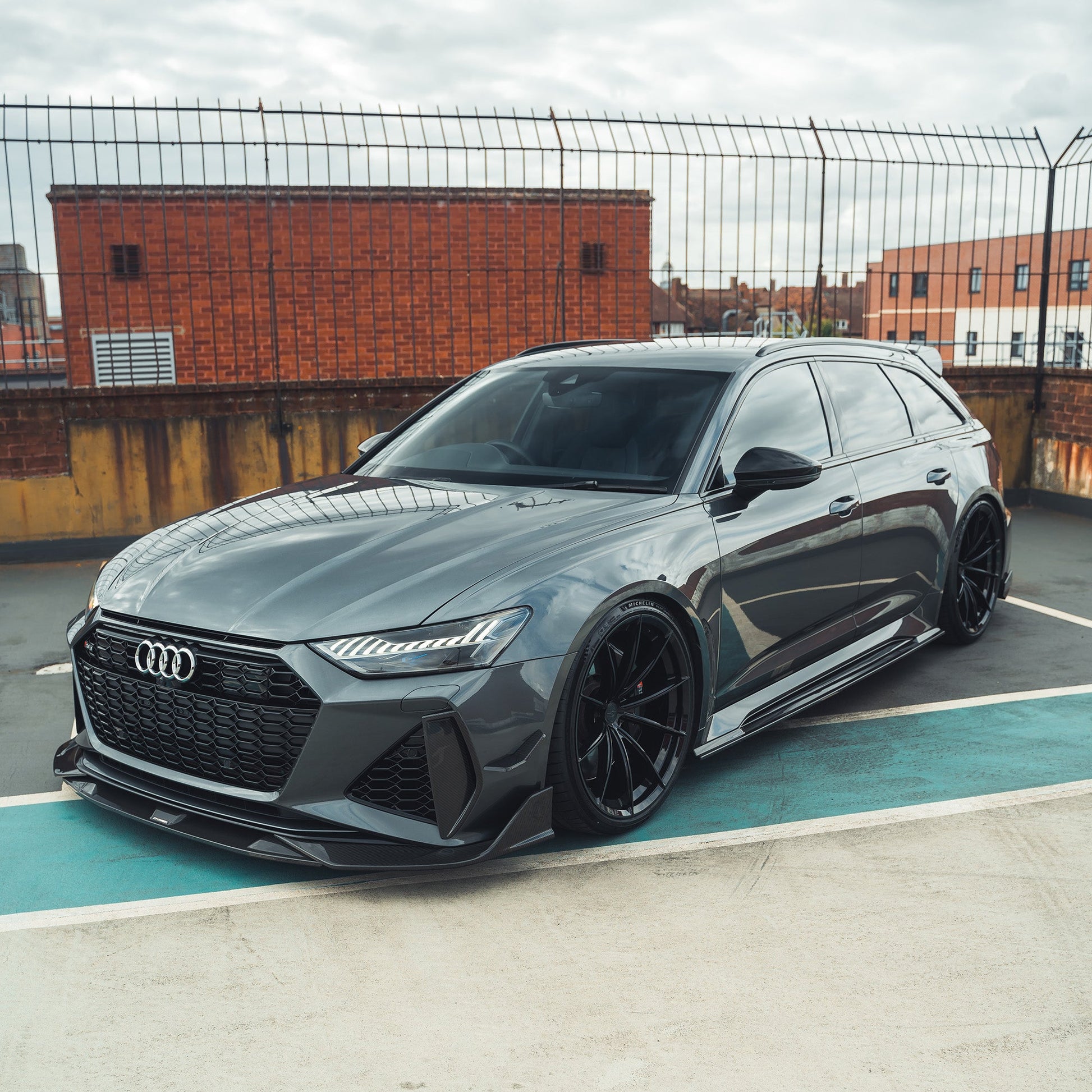 AUDI RS6/RS7 C8 AVANT CARBON FIBRE FRONT BUMPER VENT TRIM-Accessories-CT CARBON-CT Carbon - High-quality carbon fiber and gloss black aerodynamic parts for premium sports and luxury vehicles.