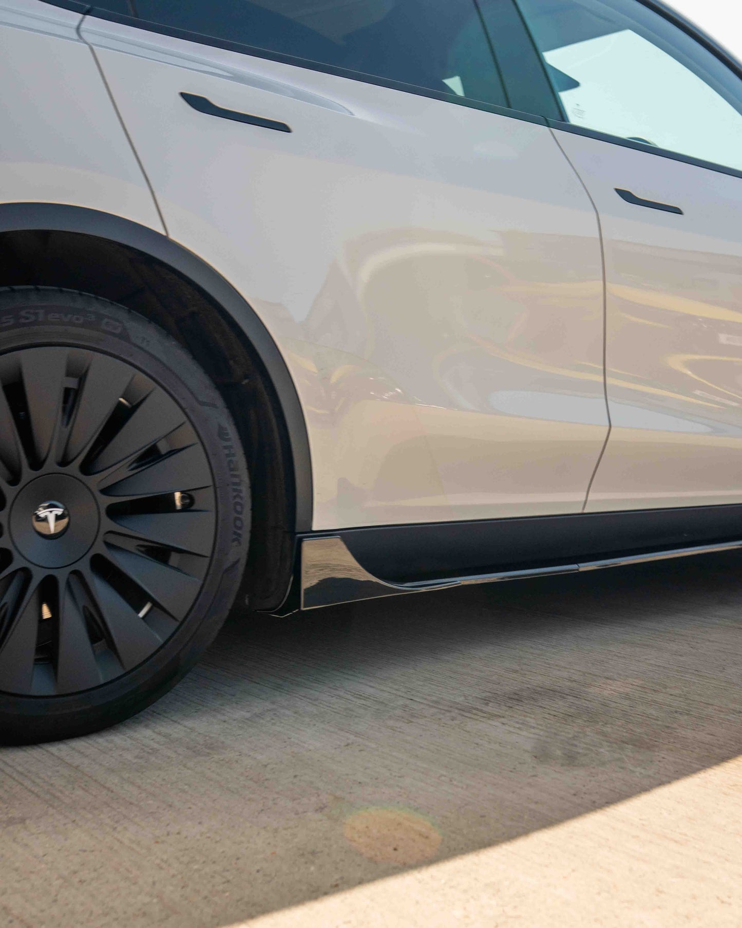TESLA MODEL Y FULL GLOSS BLACK KIT - BLAK BY CT CARBON-Kit-BLAK BY CT-CT Carbon - High-quality carbon fiber and gloss black aerodynamic parts for premium sports and luxury vehicles.