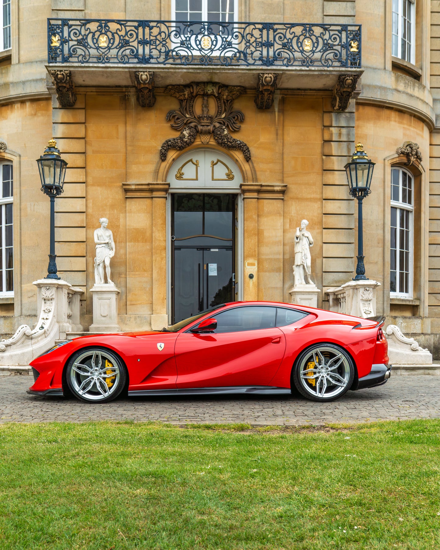 FERRARI 812 SUPERFAST CARBON FIBRE KIT - CT DESIGN-Kit-CT CARBON-CT Carbon - High-quality carbon fiber and gloss black aerodynamic parts for premium sports and luxury vehicles.