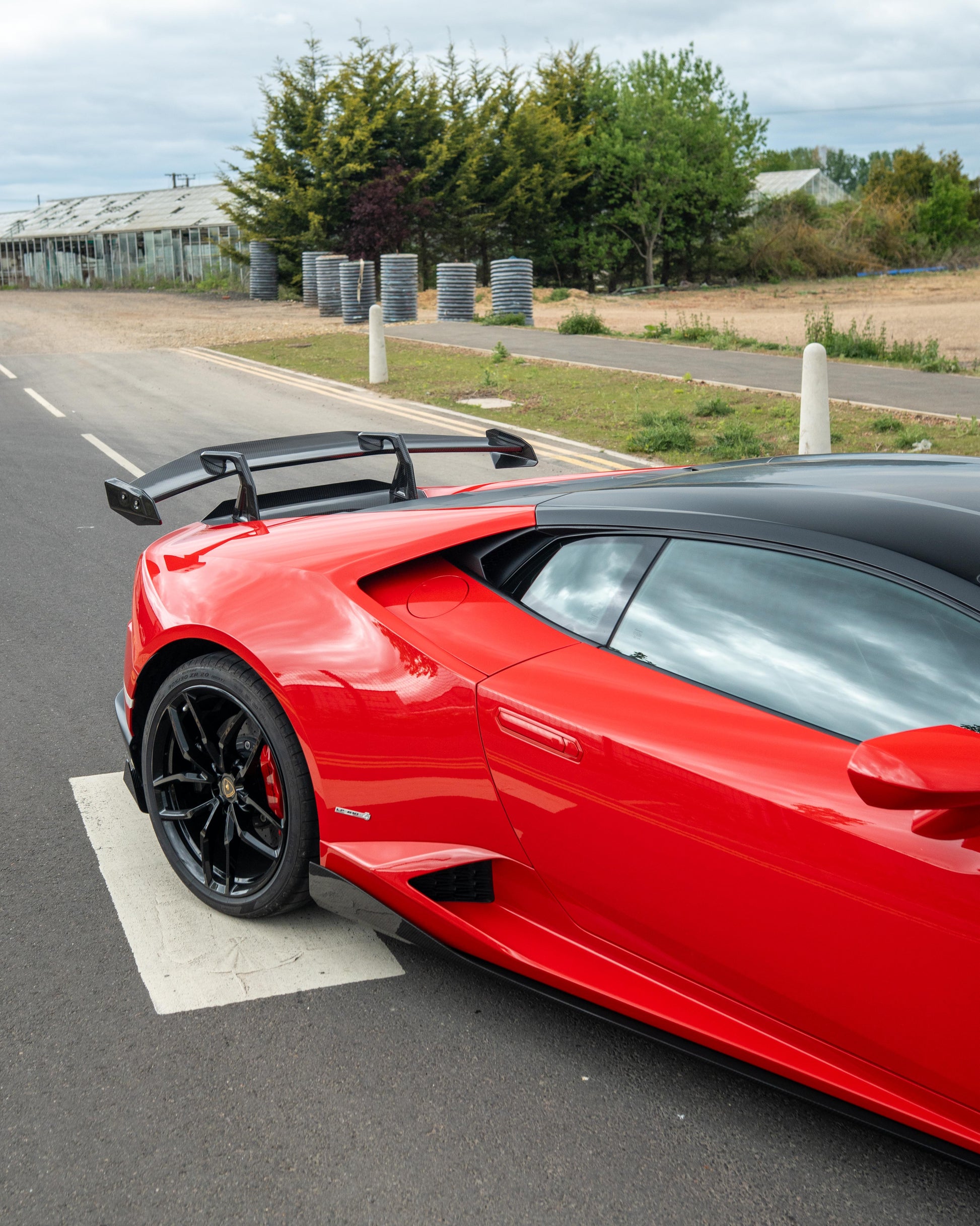 LAMBORGHINI HURACAN LP-610 CARBON FIBRE FULL KIT - CT DESIGN-Kit-CT CARBON-CT Carbon - High-quality carbon fiber and gloss black aerodynamic parts for premium sports and luxury vehicles.