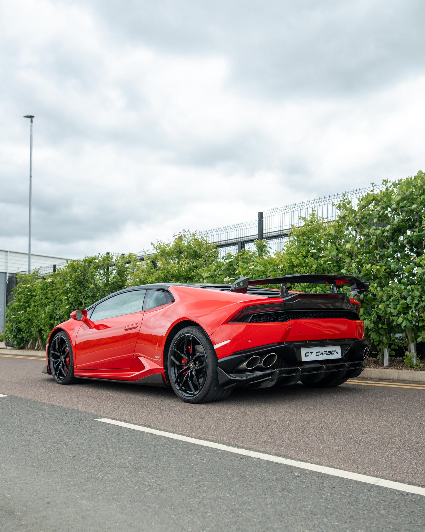 LAMBORGHINI HURACAN LP-610 CARBON FIBRE FULL KIT - CT DESIGN-Kit-CT CARBON-CT Carbon - High-quality carbon fiber and gloss black aerodynamic parts for premium sports and luxury vehicles.