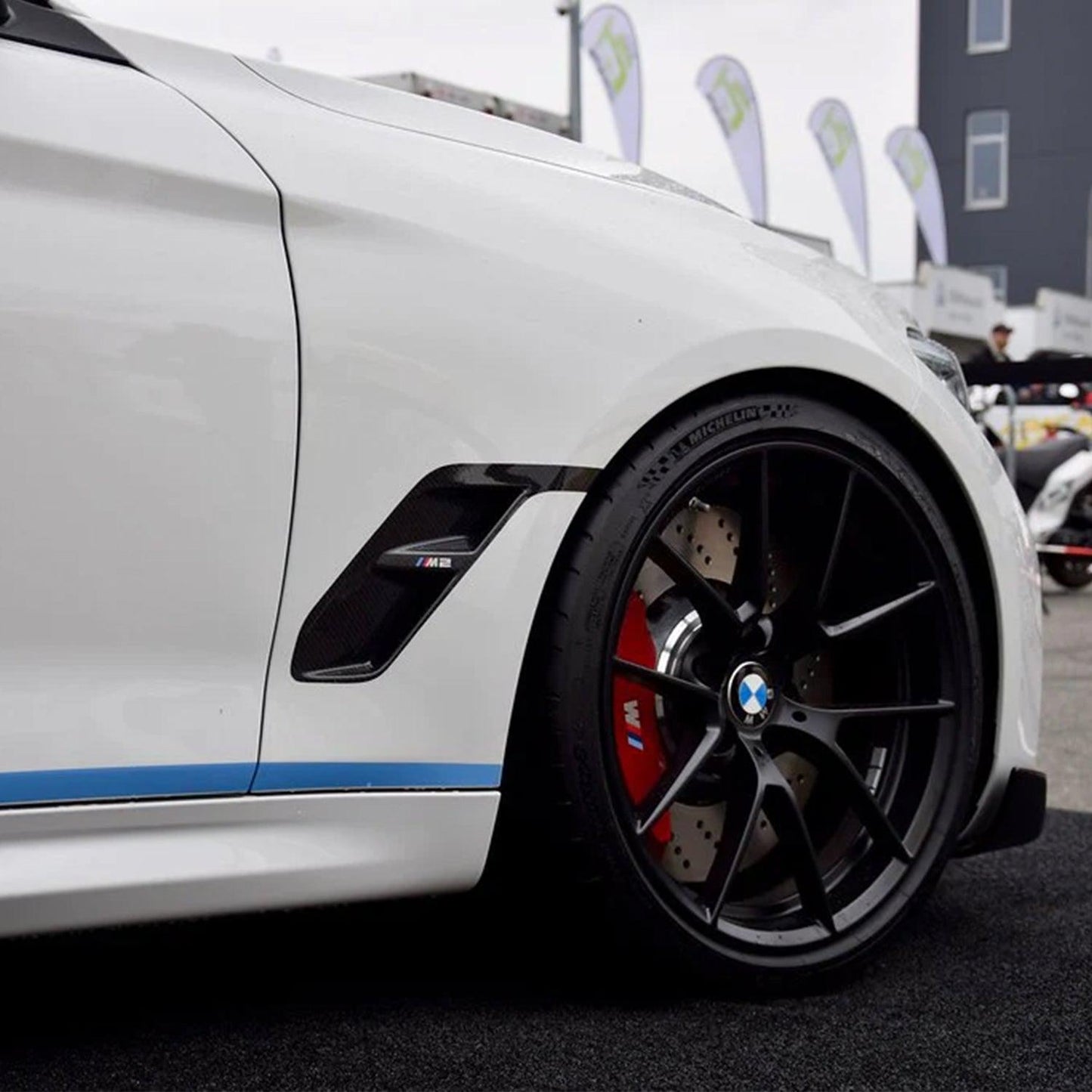 BMW M2 F87 Performance BMW F87 M2 Fender Set In Carbon Fibre