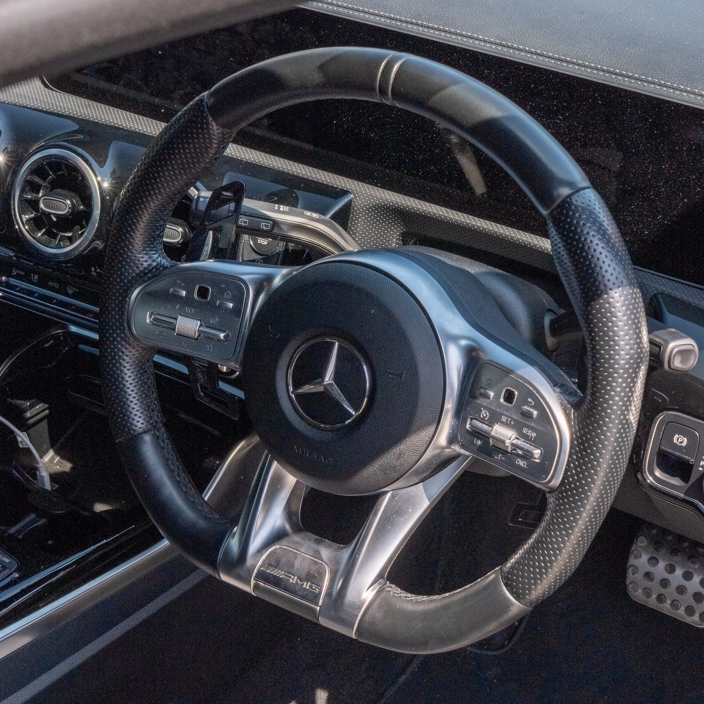 MERCREDES AMG MAGNETIC CARBON FIBRE SHIFTER PADDLES-Accessories-CT CARBON-CT Carbon - High-quality carbon fiber and gloss black aerodynamic parts for premium sports and luxury vehicles.