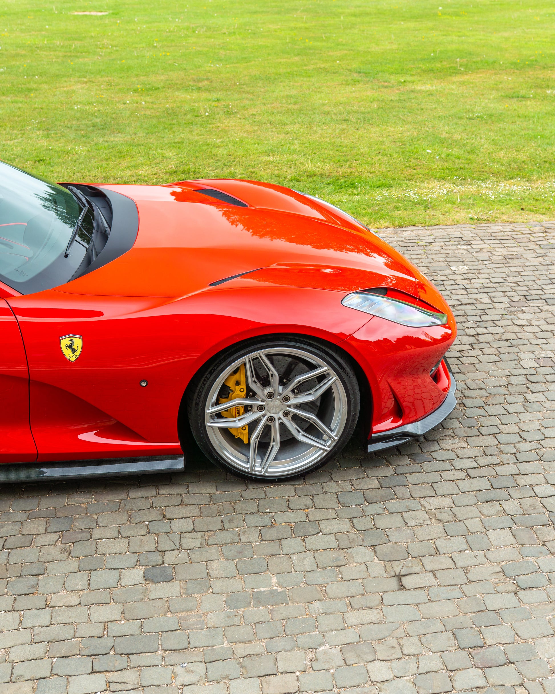 FERRARI 812 SUPERFAST & GTS CARBON FIBRE SPLITTER- CT DESIGN