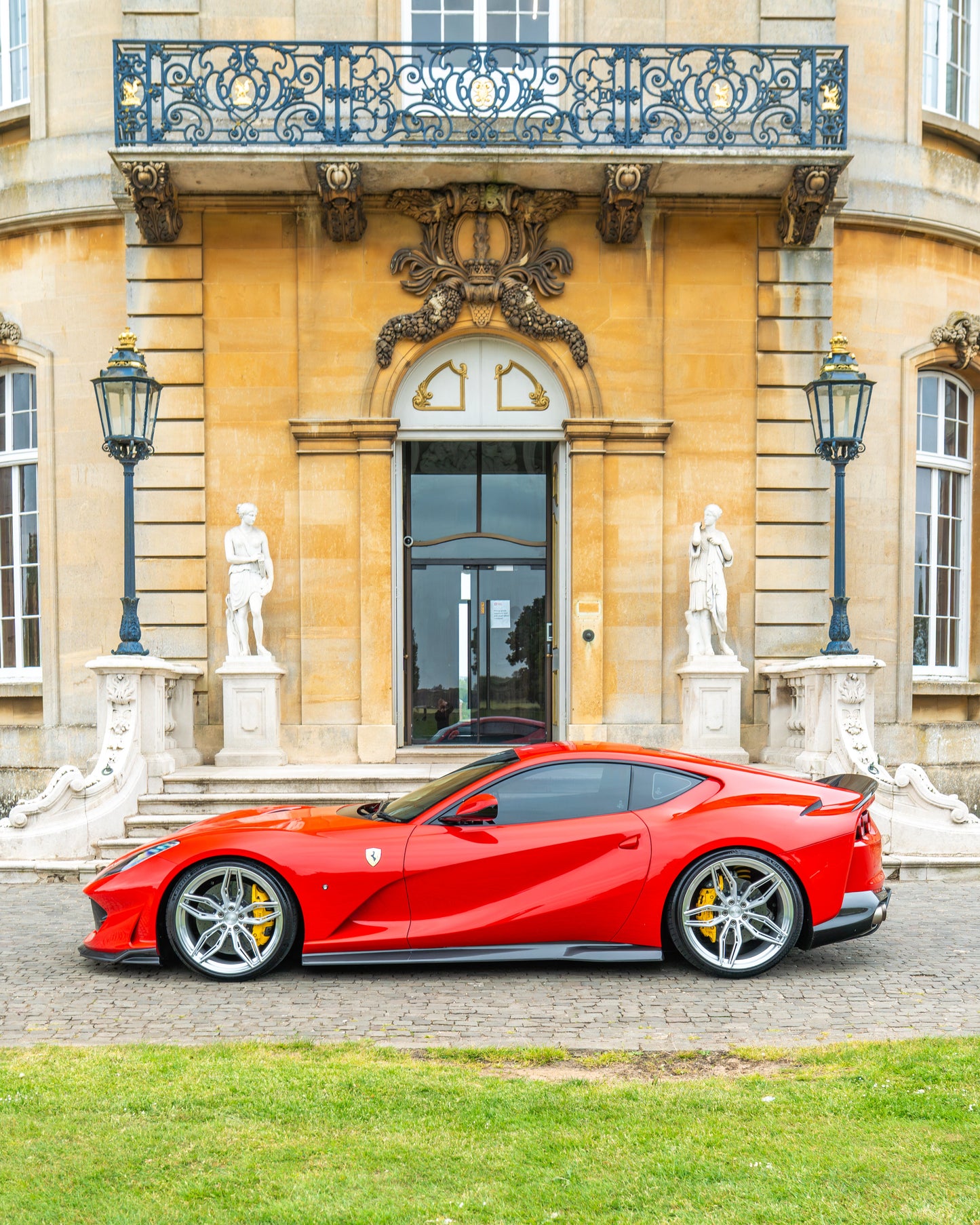 FERRARI 812 SUPERFAST & GTS CARBON FIBRE SIDE SKIRT EXTENSION - CT DESIGN